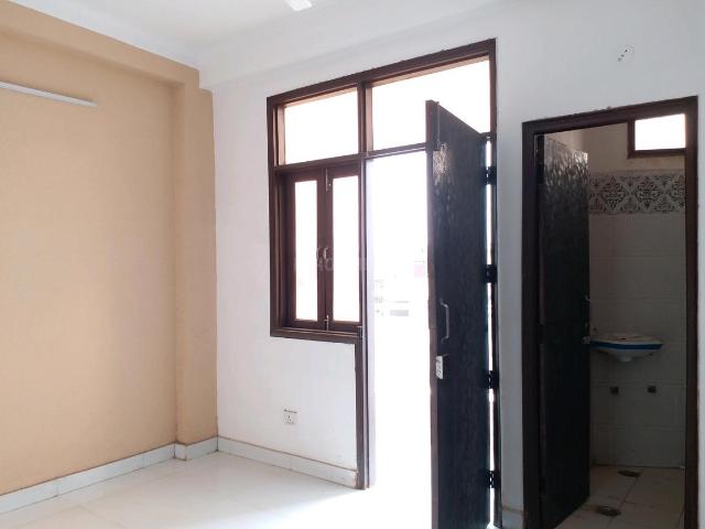 3 BHK Independent Builder Floor in DLF Ankur Vihar for resale Ghaziabad. The reference number is 17224308