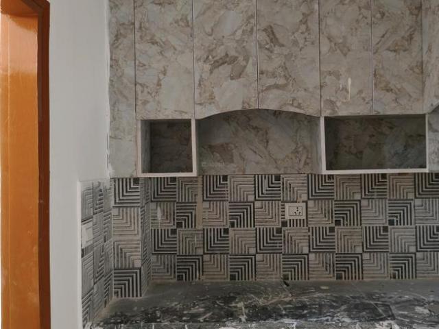 2 BHK Independent Builder Floor in DLF Ankur Vihar for resale Ghaziabad. The reference number is 20580576