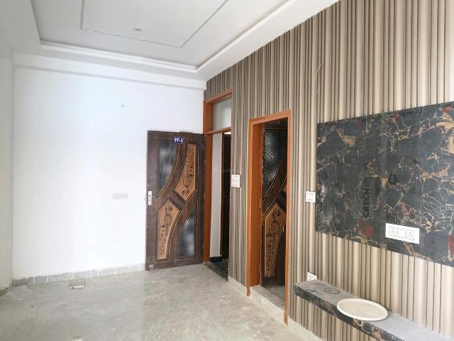 2 BHK Independent Builder Floor in DLF Ankur Vihar for resale Ghaziabad. The reference number is 20580583