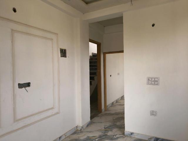 2 BHK Independent Builder Floor in DLF Ankur Vihar for resale Ghaziabad. The reference number is 20580748