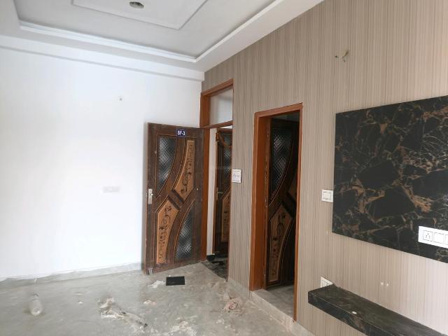 2 BHK Independent Builder Floor in DLF Ankur Vihar for resale Ghaziabad. The reference number is 20580972