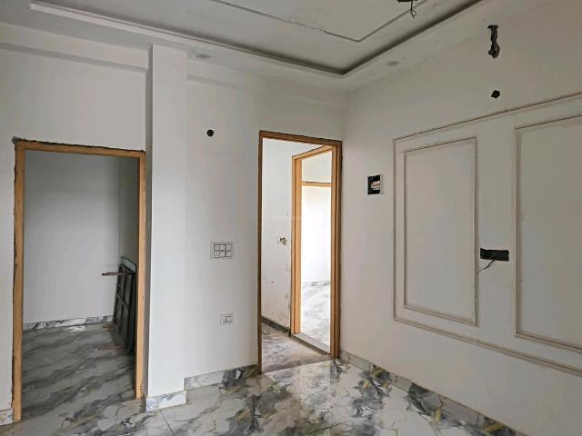 2 BHK Independent Builder Floor in DLF Ankur Vihar for resale Ghaziabad. The reference number is 20675524