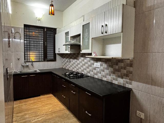 2 BHK Independent Builder Floor in DLF Phase 4 for rent Gurgaon. The reference number is 20703287