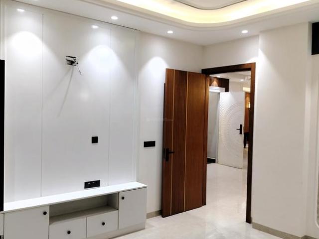 2 BHK Independent Builder Floor in DLF Phase 5 for rent Gurgaon. The reference number is 19961504