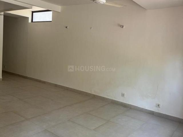 2 BHK Independent Builder Floor in DLF Phase 1 for rent Gurgaon. The reference number is 20347984