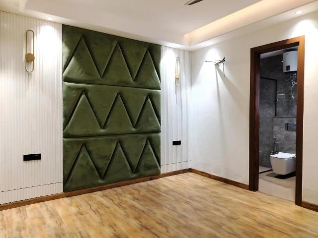 2 BHK Independent Builder Floor in DLF Phase 3 for rent Gurgaon. The reference number is 19932333