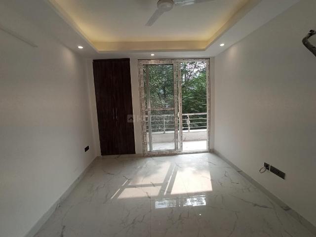 2 BHK Independent Builder Floor in Freedom Fighters Enclave for rent New Delhi. The reference number is 20638955
