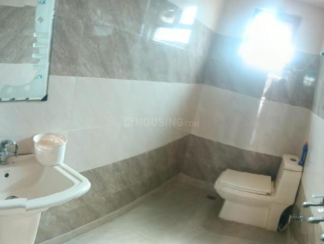 2 BHK Independent Builder Floor in GTB Nagar for rent New Delhi. The reference number is 20734444