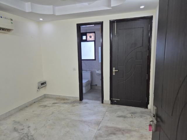 2 BHK Independent Builder Floor in Gautam Nagar for resale New Delhi. The reference number is 17515186