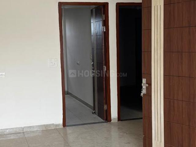 2 BHK Independent Builder Floor in Gazipur for rent Zirakpur. The reference number is 20763108
