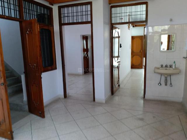 2 BHK Independent Builder Floor in Gomti Nagar for rent Lucknow. The reference number is 20900754