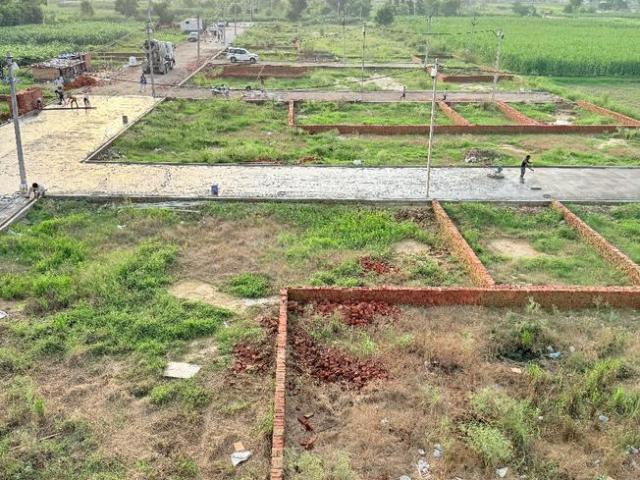 2 BHK Independent Builder Floor in Govindpuram for resale Ghaziabad. The reference number is 20739345