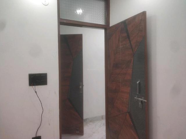 2 BHK Independent Builder Floor in Govindpuri for rent New Delhi. The reference number is 20584932