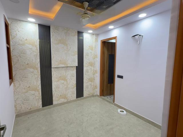 2 BHK Independent Builder Floor in Govindpuri for resale New Delhi. The reference number is 20983417