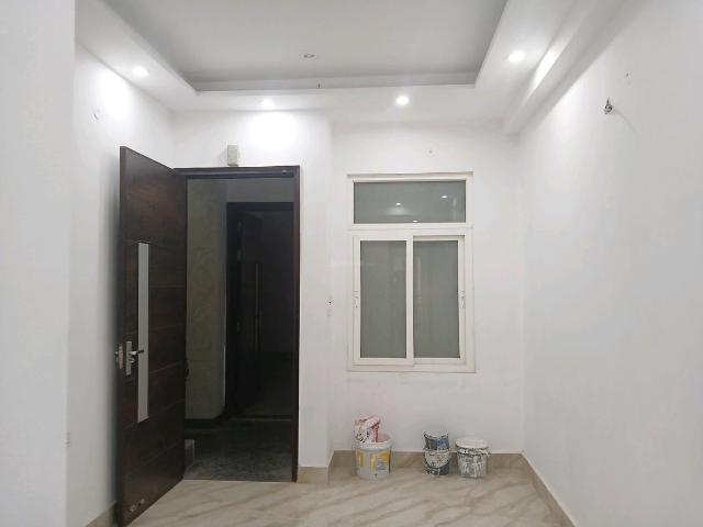 2 BHK Independent Builder Floor in Hari Nagar for resale New Delhi. The reference number is 16916479