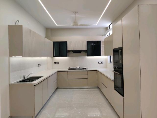 5 BHK Independent Builder Floor in Indirapuram for resale Ghaziabad. The reference number is 20435333