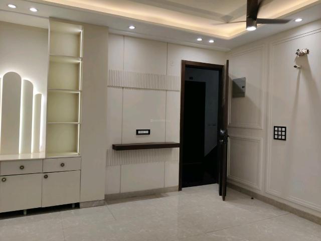 4 BHK Independent Builder Floor in Indirapuram for resale Ghaziabad. The reference number is 20435353