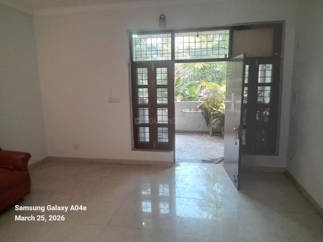 2 BHK Independent Builder Floor in Janakpuri for rent New Delhi. The reference number is 19812125