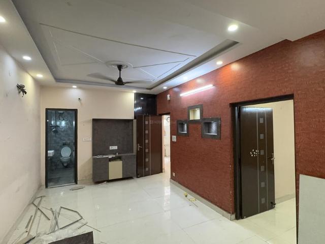 2 BHK Independent Builder Floor in Janakpuri for rent New Delhi. The reference number is 20300305