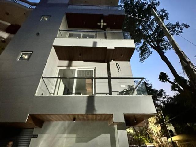 2 BHK Independent Builder Floor in Janakpuri for resale New Delhi. The reference number is 20023972