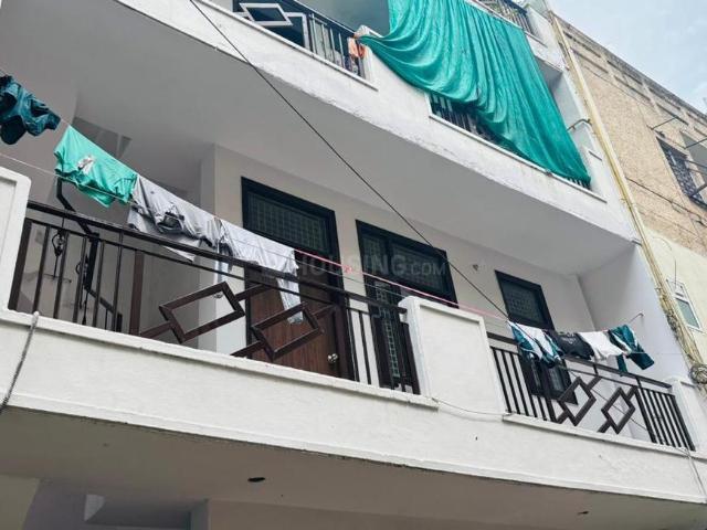 2 BHK Independent Builder Floor in Janakpuri for resale West Delhi. The reference number is 17828627