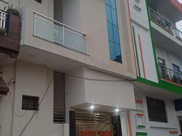 2 BHK Independent Builder Floor in Kanker Khera for rent Meerut. The reference number is 18537723