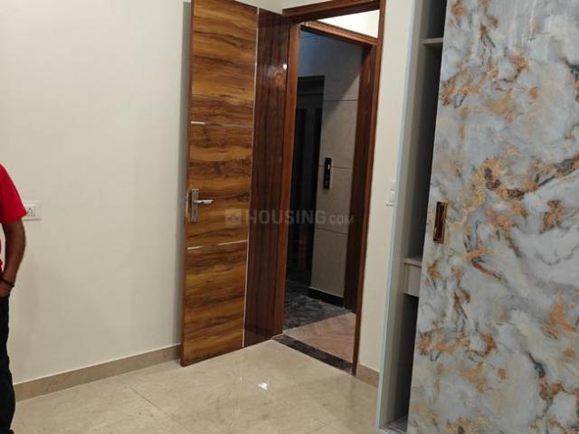 2 BHK Independent Builder Floor in Krishna Nagar for resale New Delhi. The reference number is 17451573