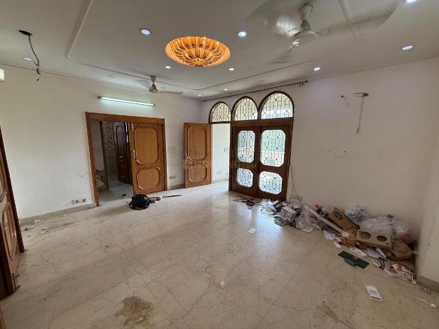 2 BHK Independent Builder Floor in Lajpat Nagar for rent New Delhi. The reference number is 17489076