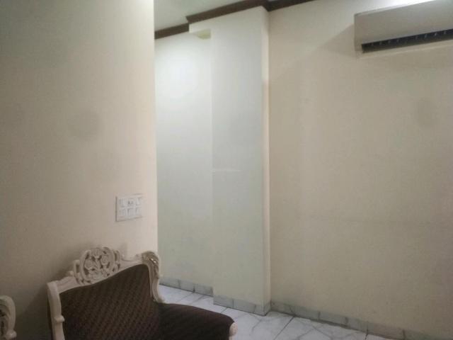 2 BHK Independent Builder Floor in Lajpat Nagar for rent New Delhi. The reference number is 19653487