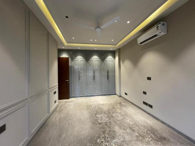 2 BHK Independent Builder Floor in Lajpat Nagar for rent New Delhi. The reference number is 19012142