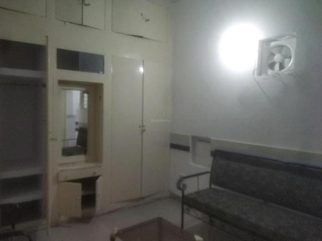 2 BHK Independent Builder Floor in Lajpat Nagar for rent New Delhi. The reference number is 20668030