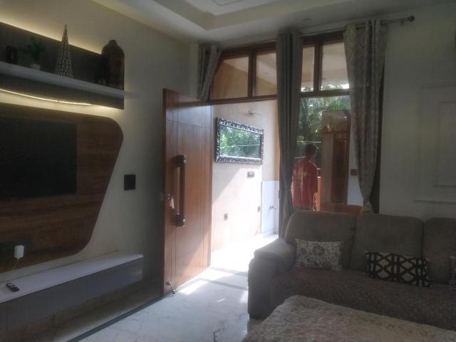 2 BHK Independent Builder Floor in Lajpat Nagar for rent New Delhi. The reference number is 20668169