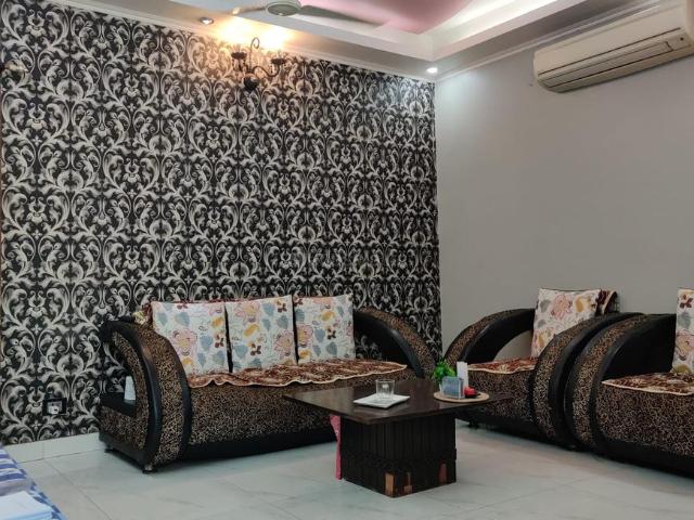 2 BHK Independent Builder Floor in Lajpat Nagar for rent New Delhi. The reference number is 20772742