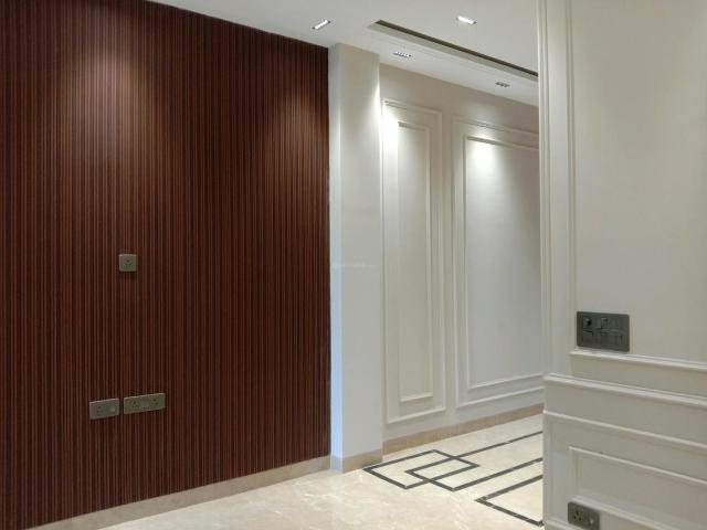 2 BHK Independent Builder Floor in Lajpat Nagar for resale New Delhi. The reference number is 17160545