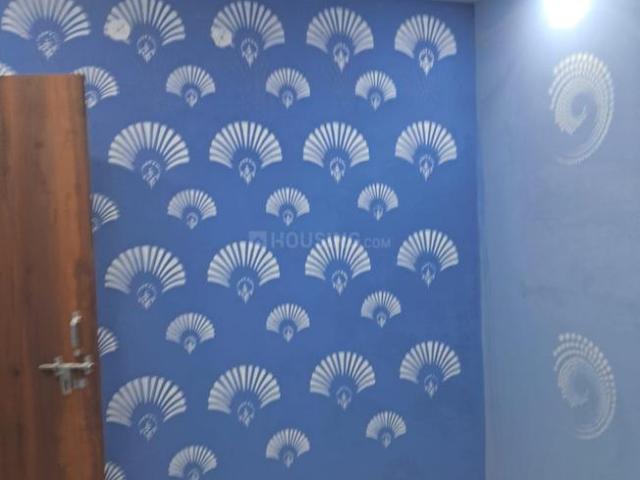 2 BHK Independent Builder Floor in Laxmi Nagar for rent New Delhi. The reference number is 18446116