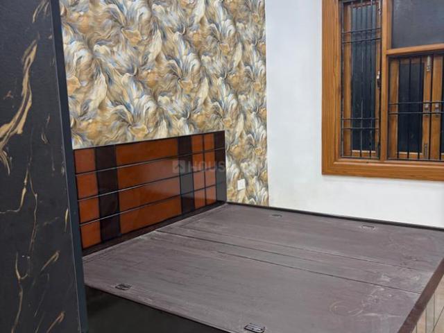 2 BHK Independent Builder Floor in Laxmi Nagar for rent New Delhi. The reference number is 20492908