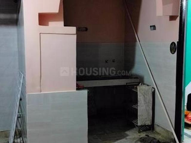 2 BHK Independent Builder Floor in Laxmi Nagar for resale New Delhi. The reference number is 15285136