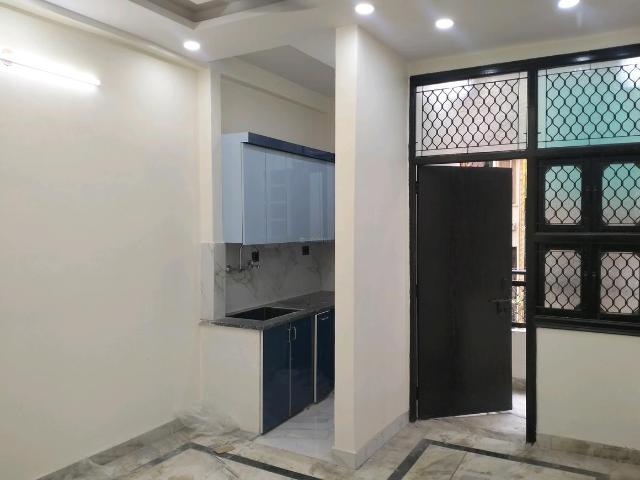 2 BHK Independent Builder Floor in Laxmi Nagar for resale New Delhi. The reference number is 16968494