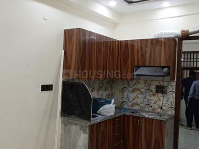 2 BHK Independent Builder Floor in Laxmi Nagar for resale New Delhi. The reference number is 20960521