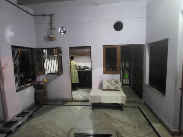 2 BHK Independent Builder Floor in Lohamandi for rent Agra. The reference number is 20430689