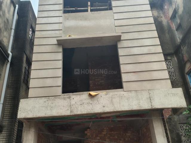 2 BHK Independent Builder Floor in Paikpara for resale Kolkata. The reference number is 17442267