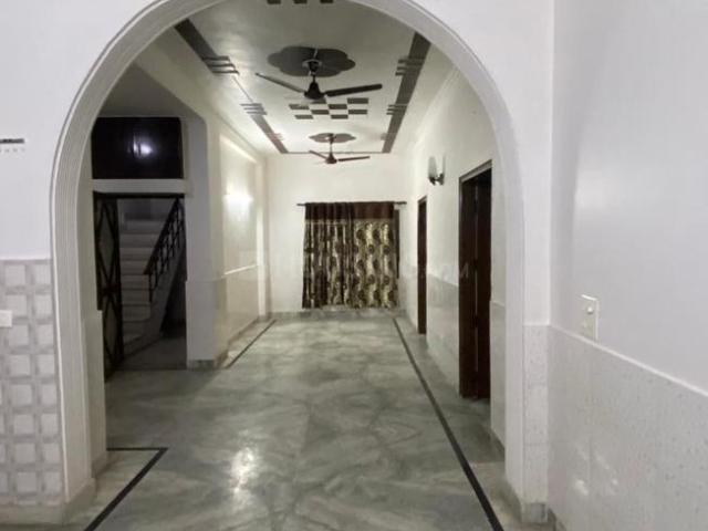 2 BHK Independent Builder Floor in Palam Vihar for rent Gurgaon. The reference number is 20267840
