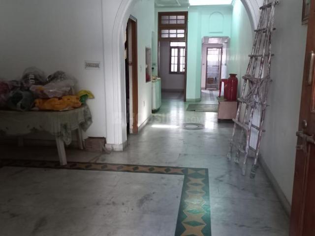 2 BHK Independent Builder Floor in Pandav Nagar for rent New Delhi. The reference number is 15771989