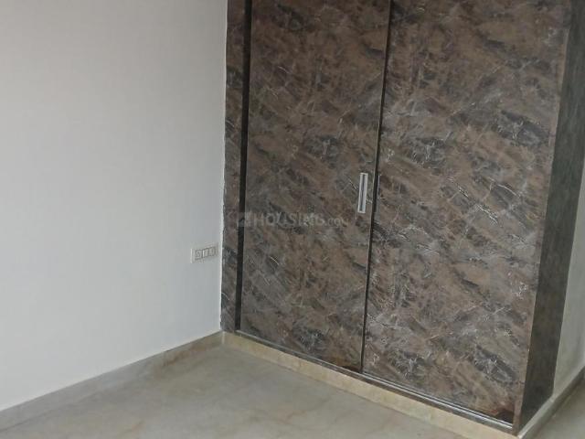 2 BHK Independent Builder Floor in Paschim Vihar for rent New Delhi. The reference number is 20354779
