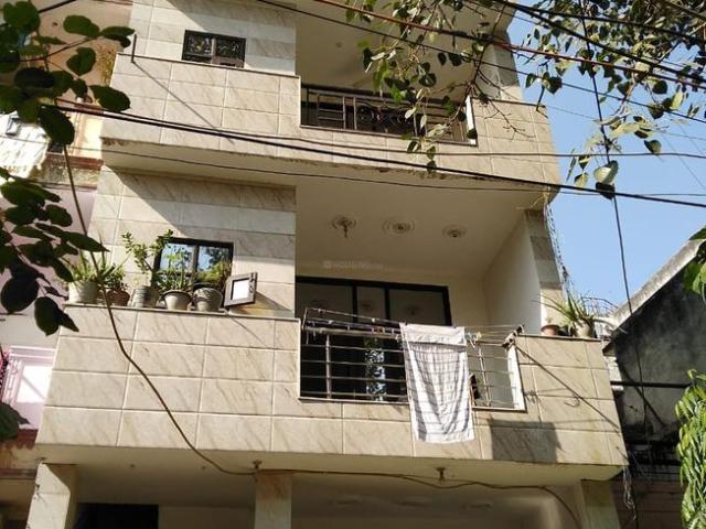 2 BHK Independent Builder Floor in Paschim Vihar for resale New Delhi. The reference number is 10920446