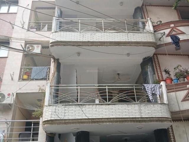 2 BHK Independent Builder Floor in Patel Nagar for rent New Delhi. The reference number is 13630031