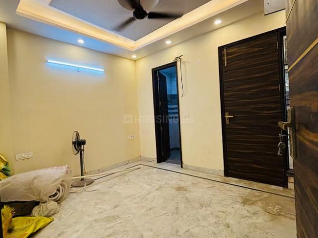 2 BHK Independent Builder Floor in Patel Nagar for resale Delhi Central. The reference number is 17124982