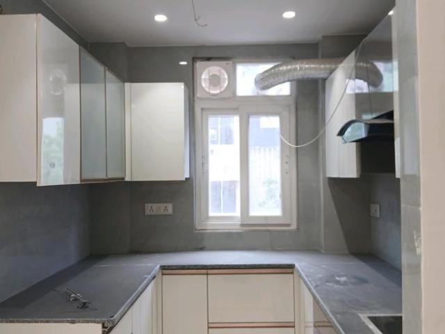 2 BHK Independent Builder Floor in Patel Nagar for resale Delhi Central. The reference number is 17557289