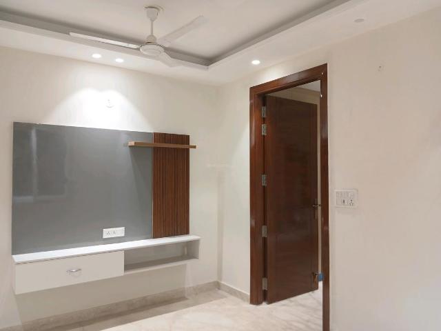 2 BHK Independent Builder Floor in Patel Nagar for resale Delhi Central. The reference number is 17784805