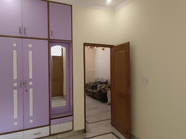 2 BHK Independent Builder Floor in Pitampura for rent New Delhi. The reference number is 19274603
